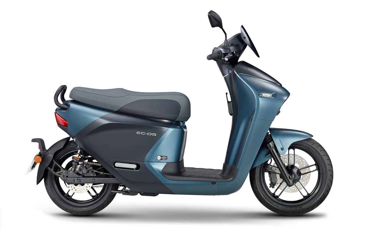 Yamaha-EC-05-electric-scooter_side