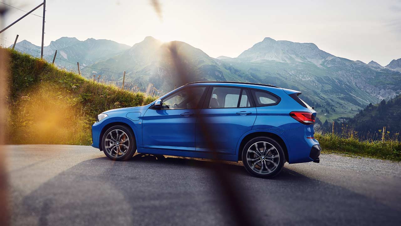 2019-BMW-X1-xDrive25e_4