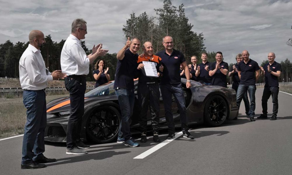 2019 Bugatti Chiron prototype - world record - 304 mph 490 kmh - Andy Wallace