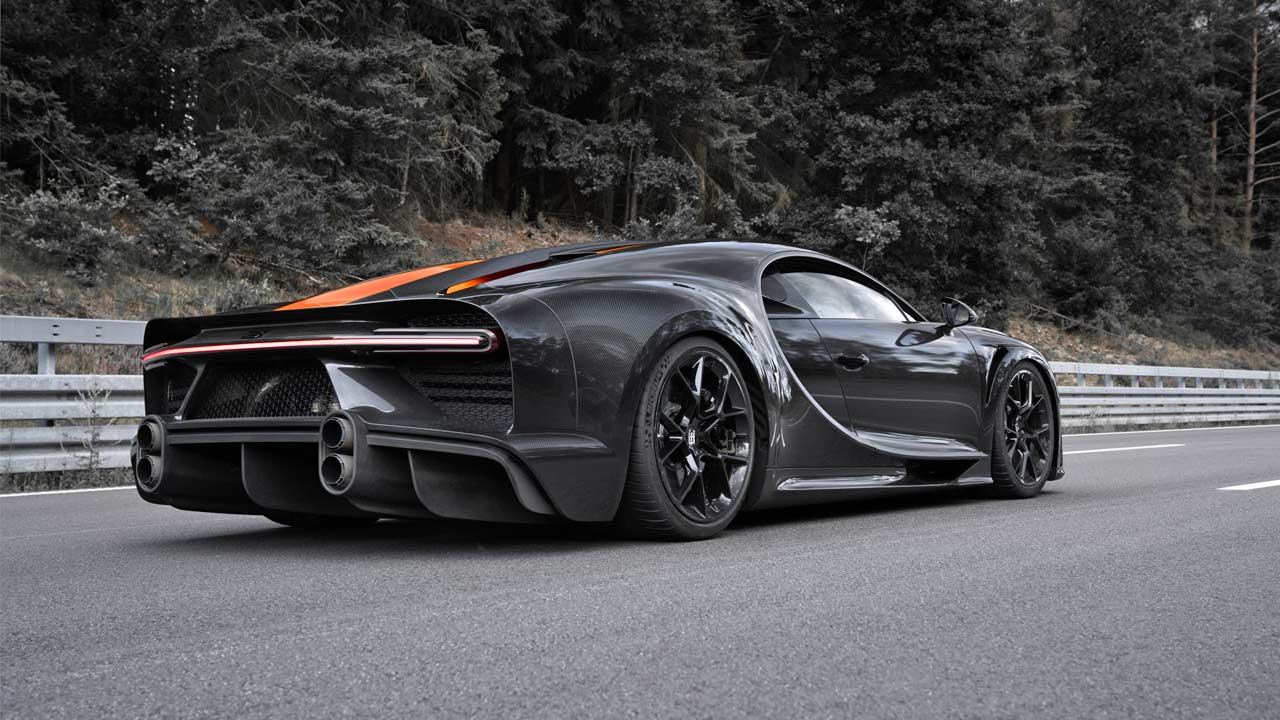 2019 Bugatti Chiron prototype - world record - 304 mph 490 kmh_rear_2