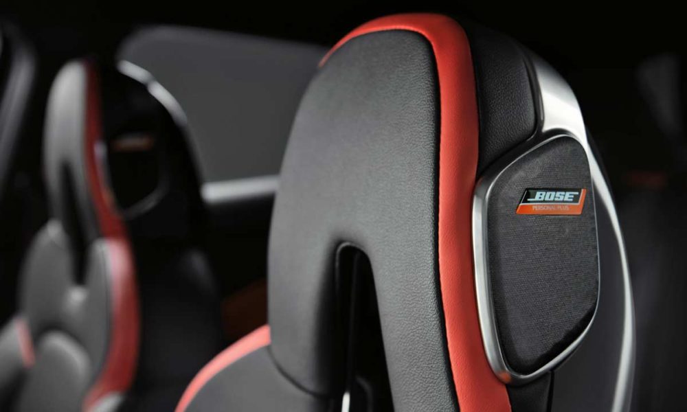 2020-2nd-generation-Nissan-Juke_interior_seat_headrests_Bose_audio