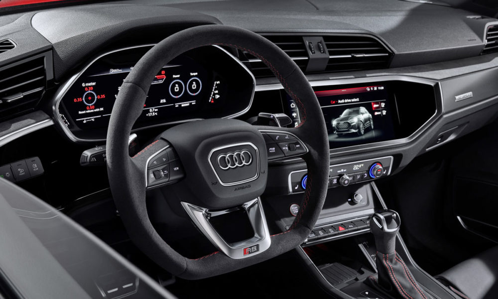 2020-Audi-RS-Q3_interior_dashboard