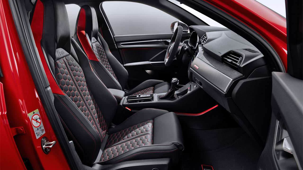 2020-Audi-RS-Q3_interior_seats