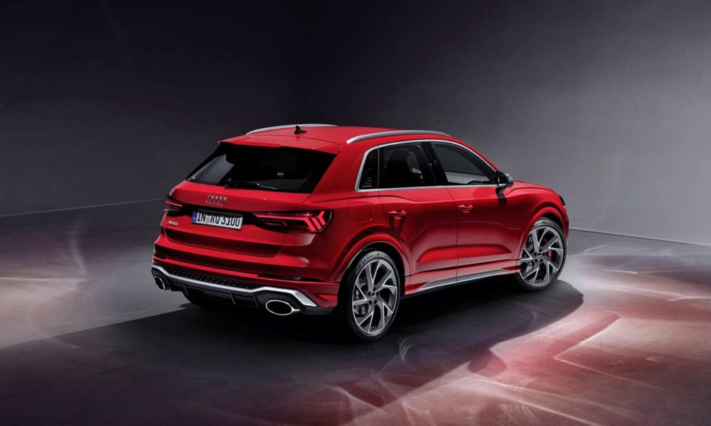 2020-Audi-RS-Q3_rear_2