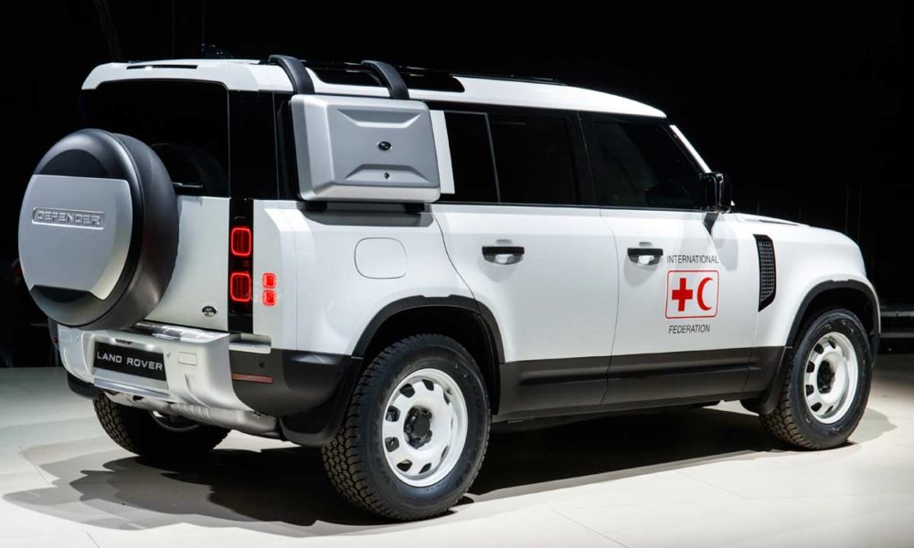 2020-Land-Rover-Defender-Commercial_Frankfurt_show_2