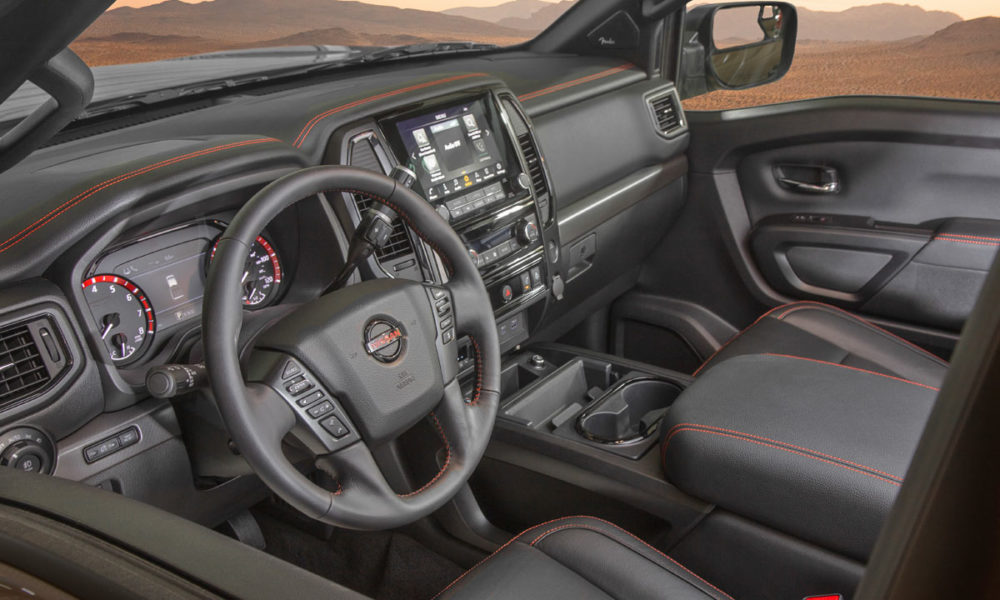 2020-Nissan-TITAN-PRO-4X_interior