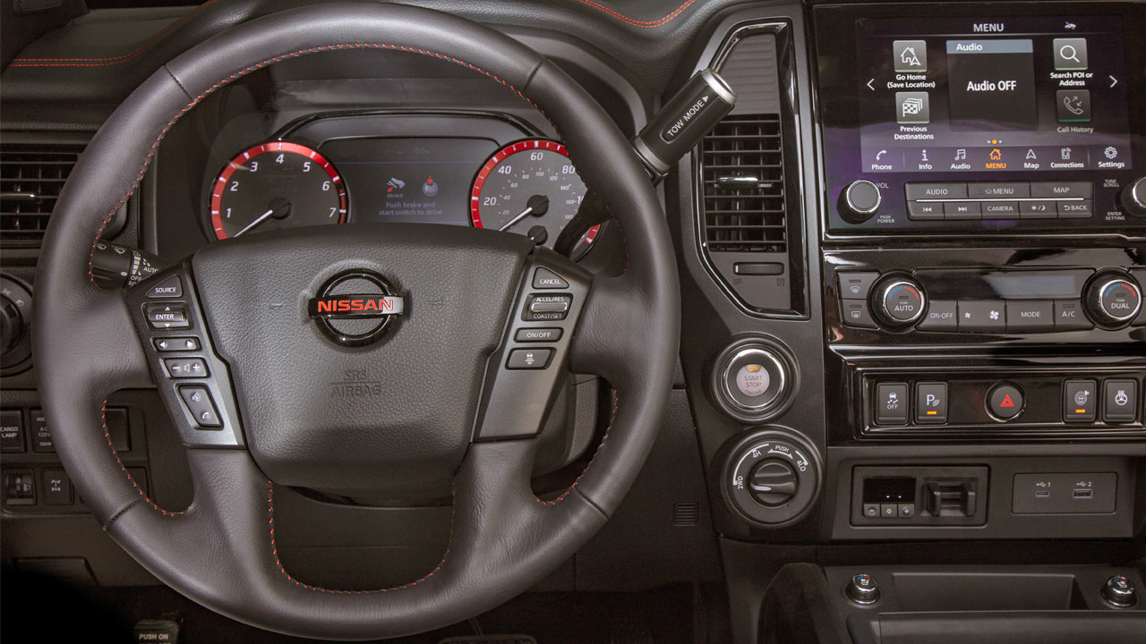 2020-Nissan-TITAN-PRO-4X_interior_steering_wheel