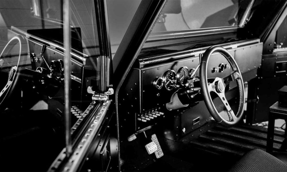 Bollinger-B1-4-door-and-B2-pick-up-truck-prototype_interiors