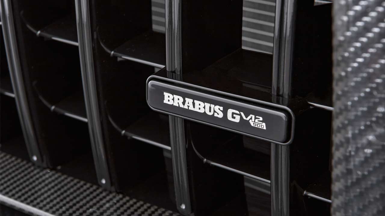 Brabus-G-V12-900_front_grille_badge