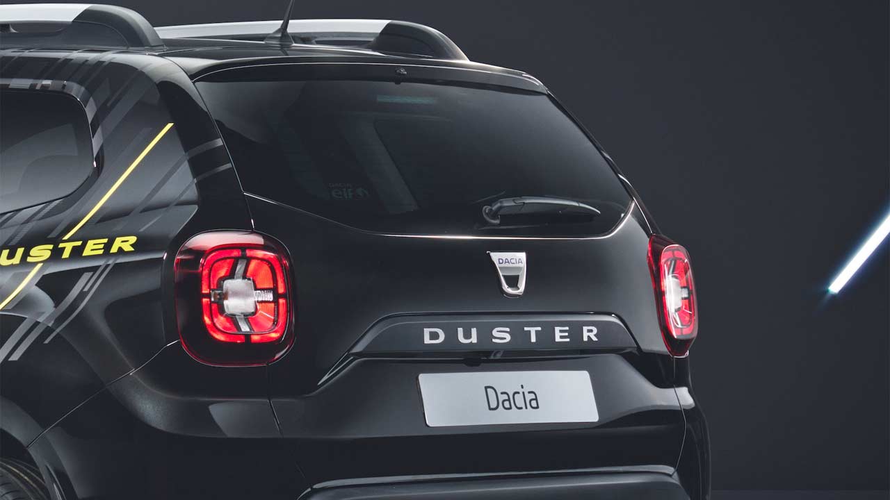 Dacia-Duster-Black-Collector_limited_edition_rear