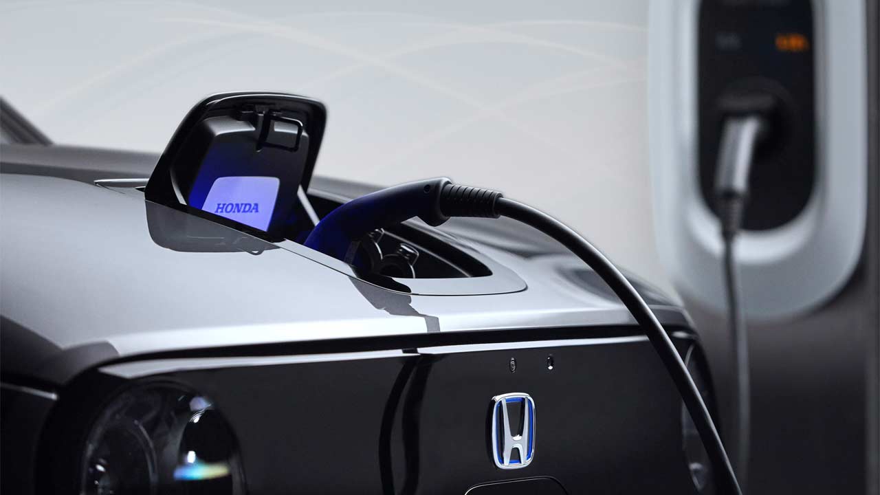 Honda-e-electric-vehicle_charging_port
