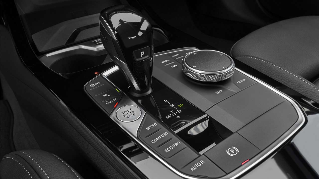 2020-BMW-2-Series-Gran-Coupe-M235i-xDrive_interior_centre_console