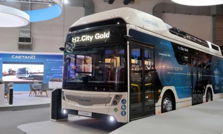 CaetanoBus-SA-with-Toyota-fuel-cell-technology-H2.City-Gold_2