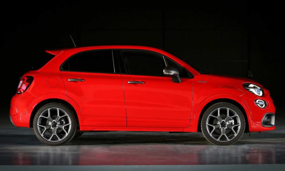 Fiat-500X-Sport_side