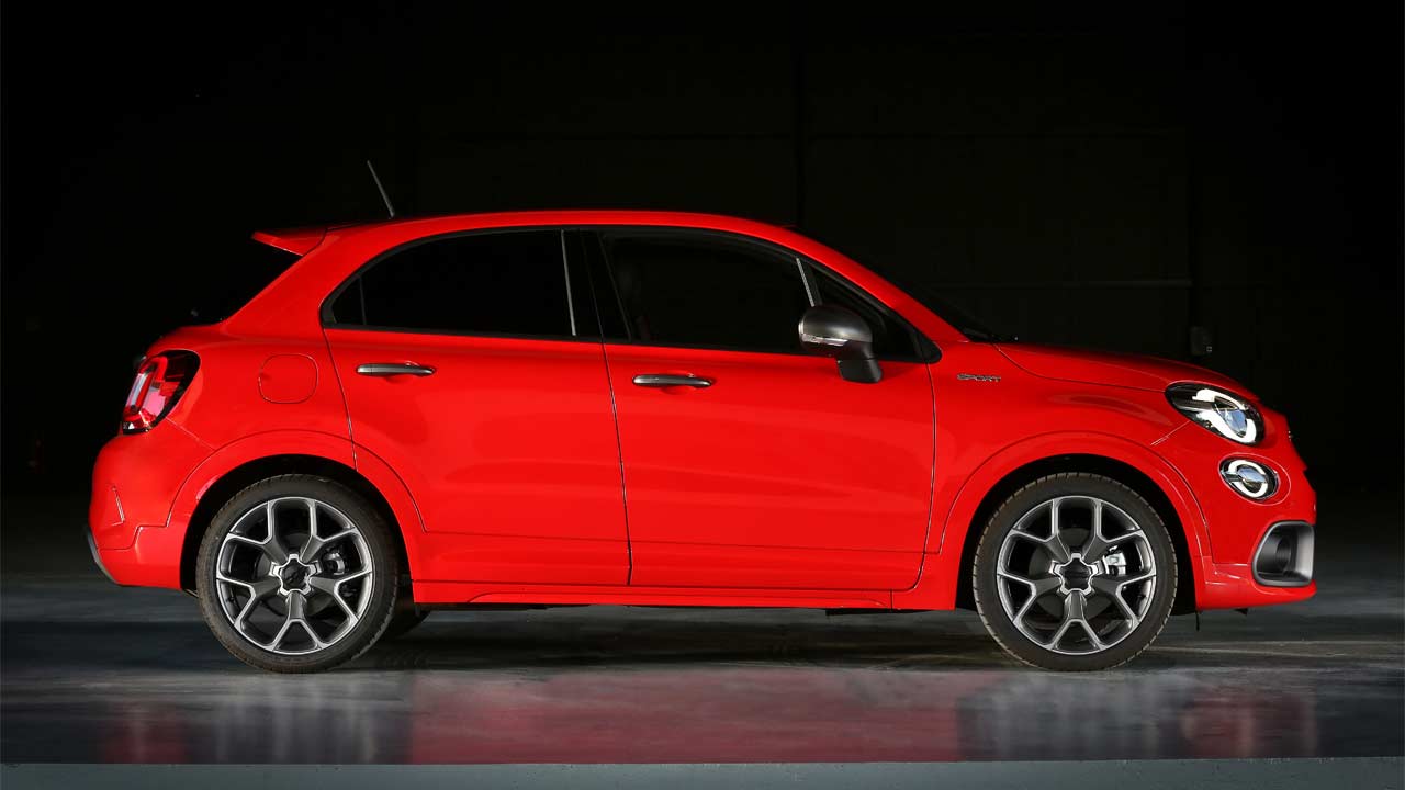 Fiat-500X-Sport_side