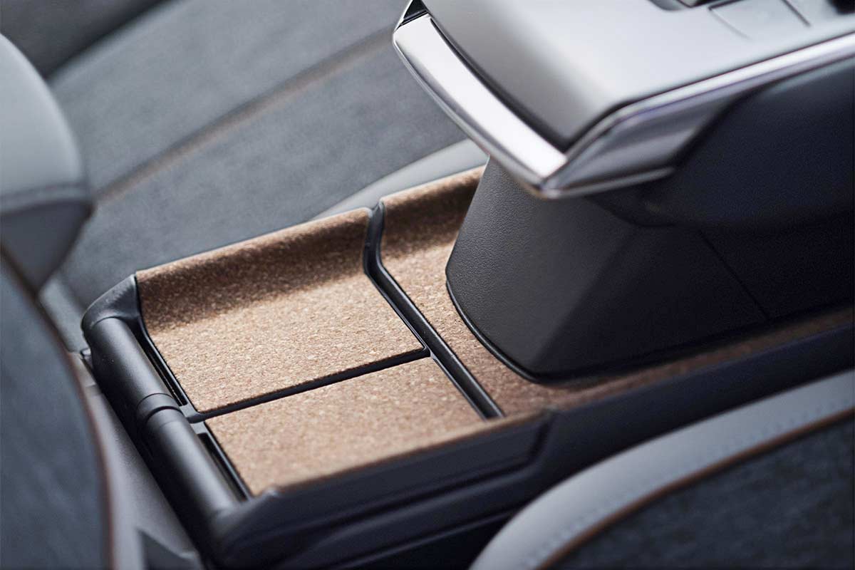 Mazda-MX-30-electric-SUV_interior_centre_console