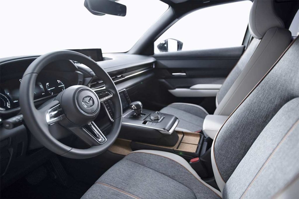 Mazda-MX-30-electric-SUV_interior_steering_wheel
