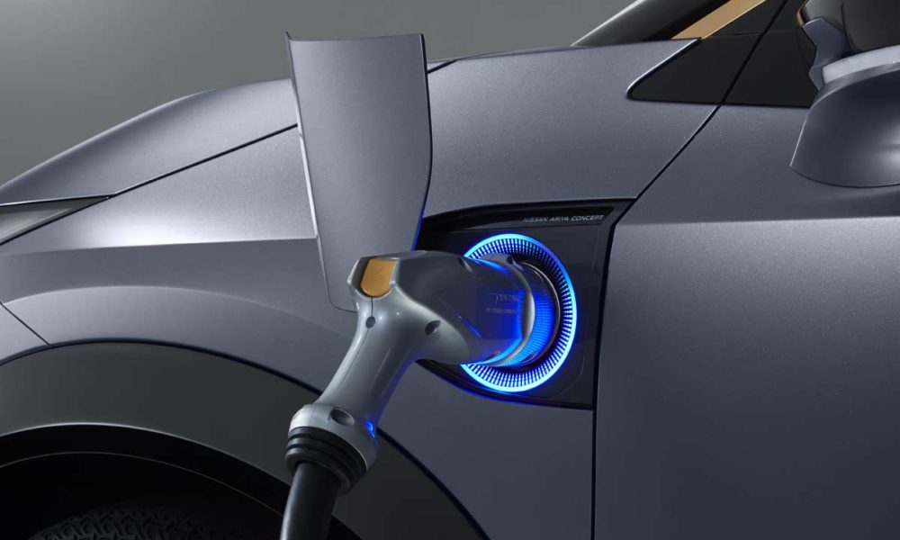 Nissan-Ariya-Concept_charging