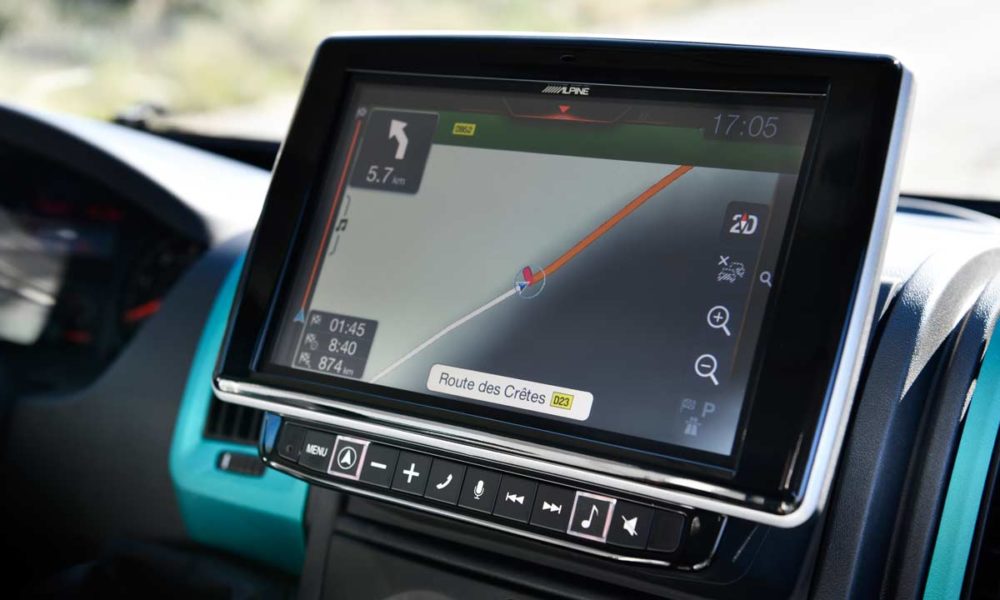 Peugeot 4x4 Boxer Concept_interior_infotainment_screen