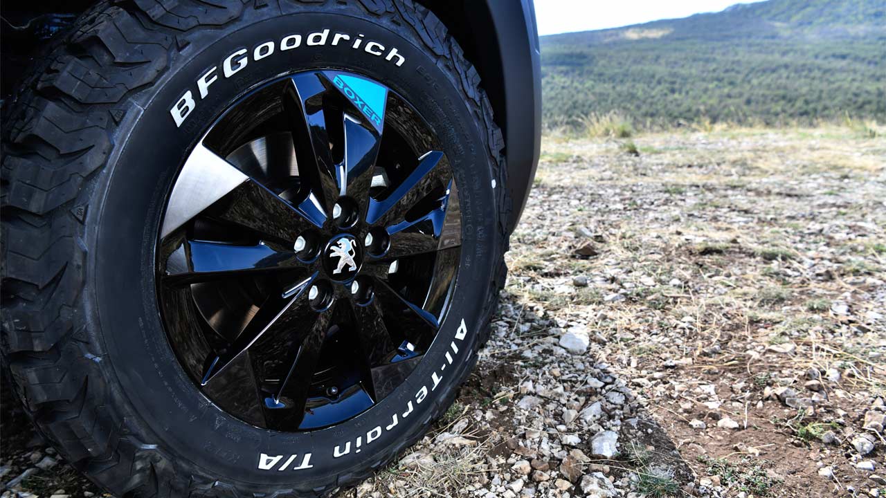 Peugeot 4x4 Boxer Concept_wheels