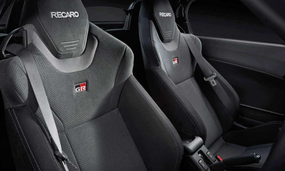 Toyota-Copen-GR-SPORT_Interior_seats_2