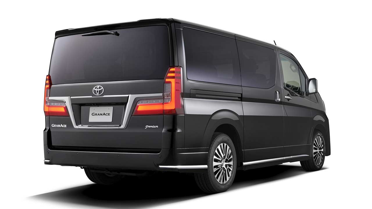 Toyota-Granace_rear