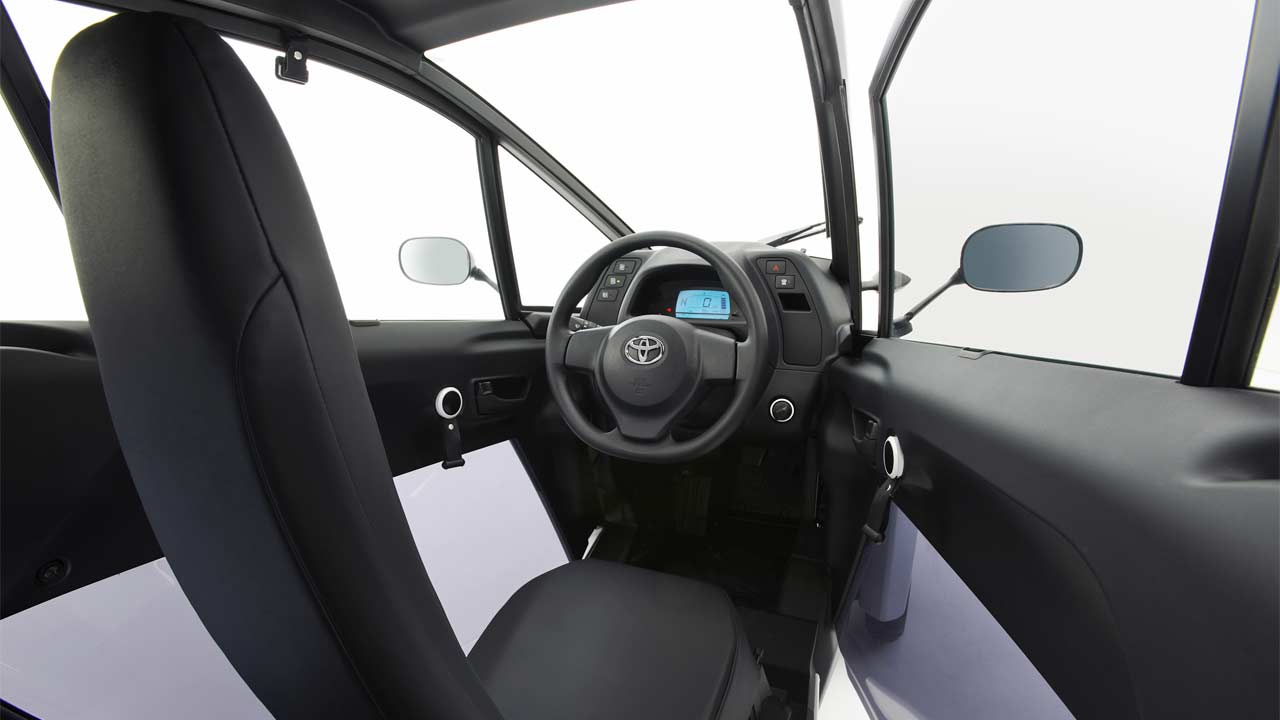Toyota-i-Road_interior