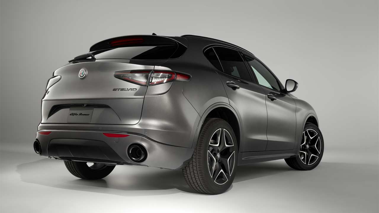 2020-Alfa-Romeo-Stelvio_2