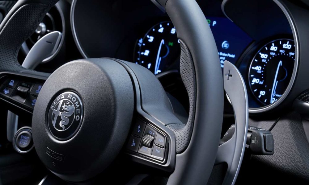2020-Alfa-Romeo-Stelvio_interior_3