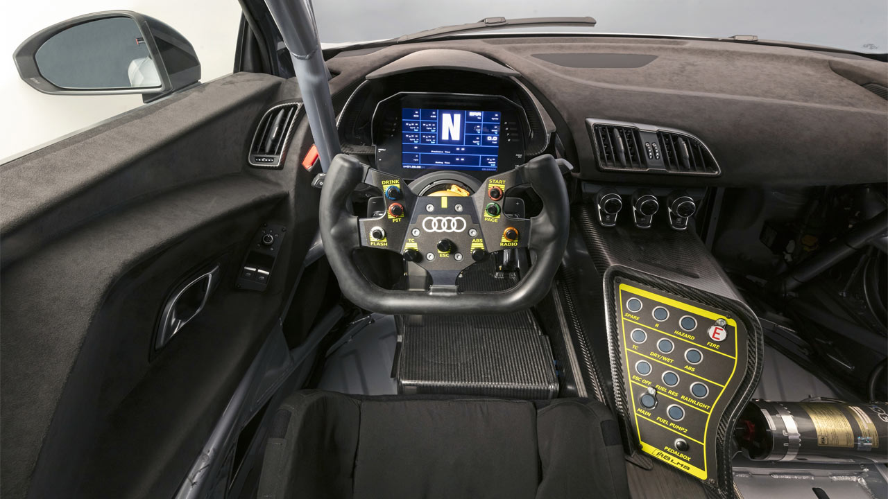 2020-Audi-R8-LMS-GT4_interior_2