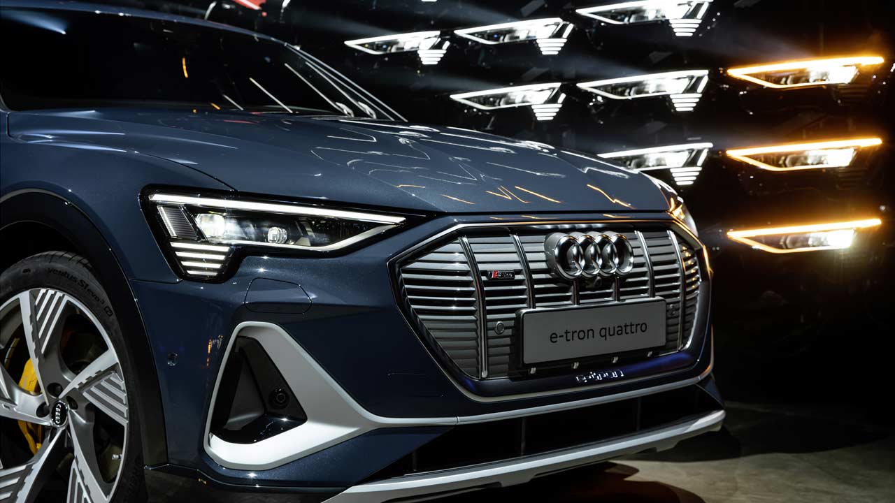 2020-Audi-e-tron-quattro-Sportback_live_5