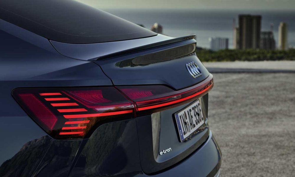 2020-Audi-e-tron-quattro-Sportback_rear_taillamps