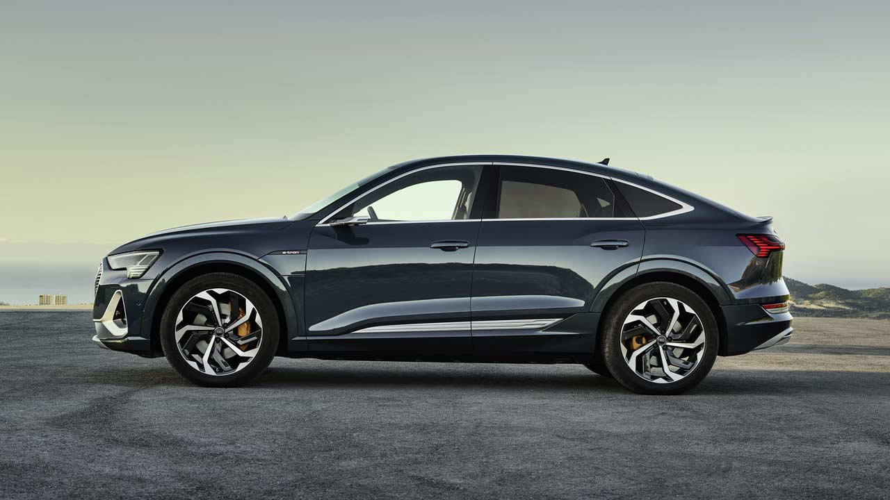 2020-Audi-e-tron-quattro-Sportback_side
