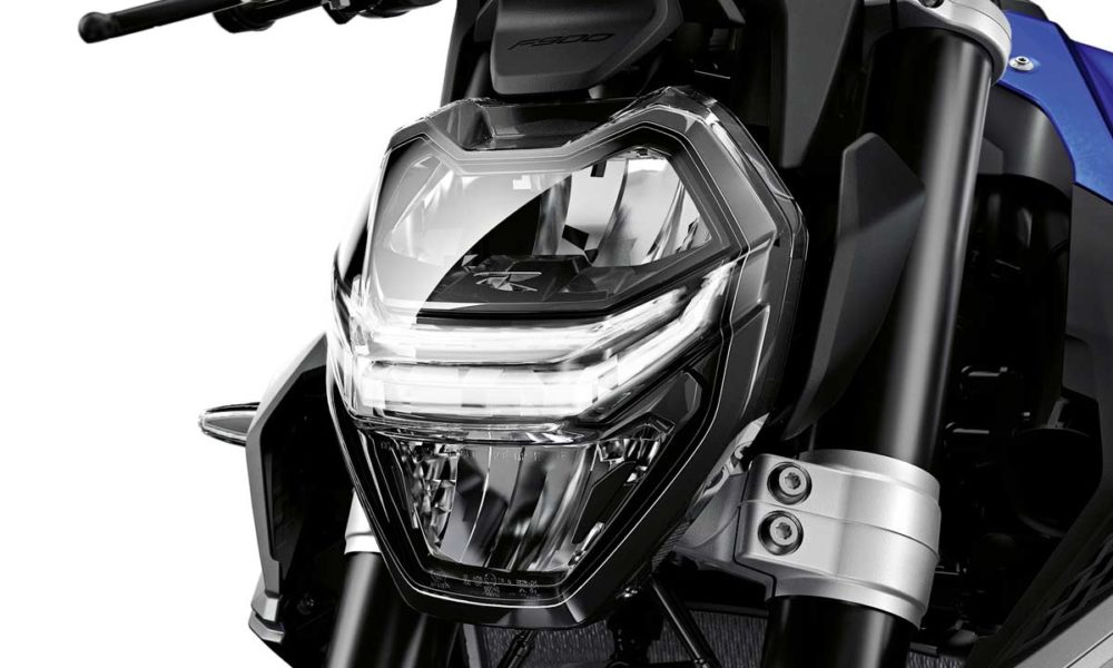 2020-BMW-F-900-R_headlamp