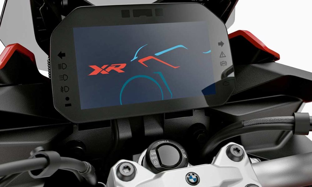 2020-BMW-F-900-XR_instrument_display