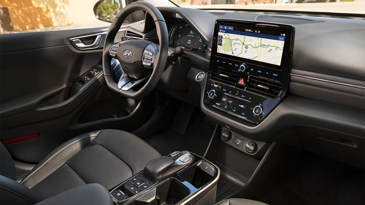 2020-Hyundai-Ioniq-Electric_interior
