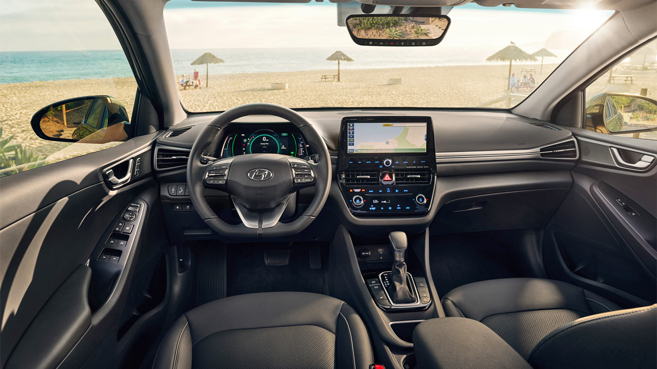 2020-Hyundai-Ioniq-Plug-In-Hybrid_interior