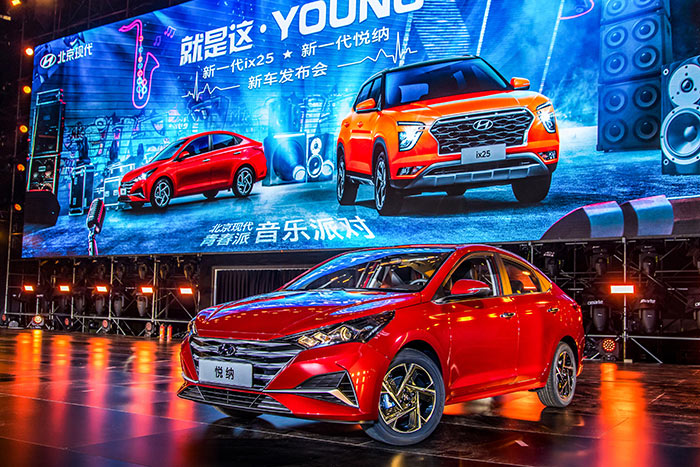 2020-Hyundai-Verna-facelift_China_live_2