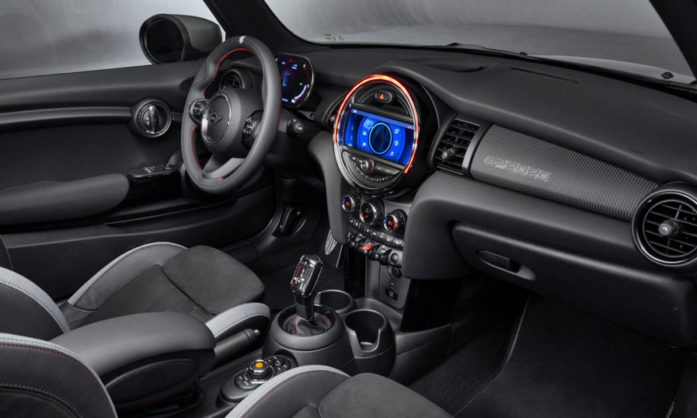 2020-MINI-John-Cooper-Works-GP_interior