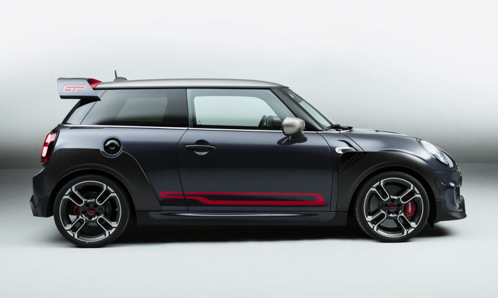 2020-MINI-John-Cooper-Works-GP_side