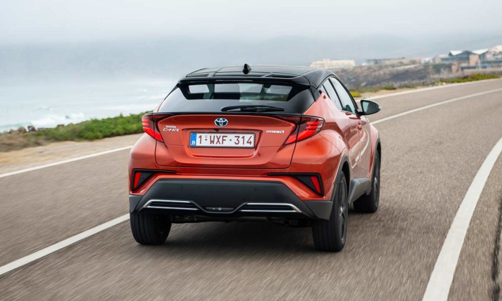 2020-Toyota-CH-R_5