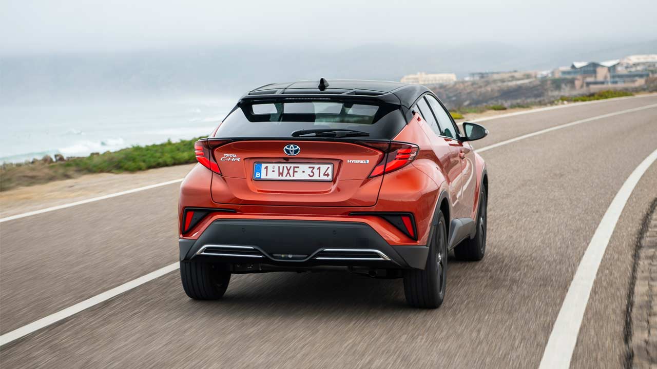 2020-Toyota-CH-R_5