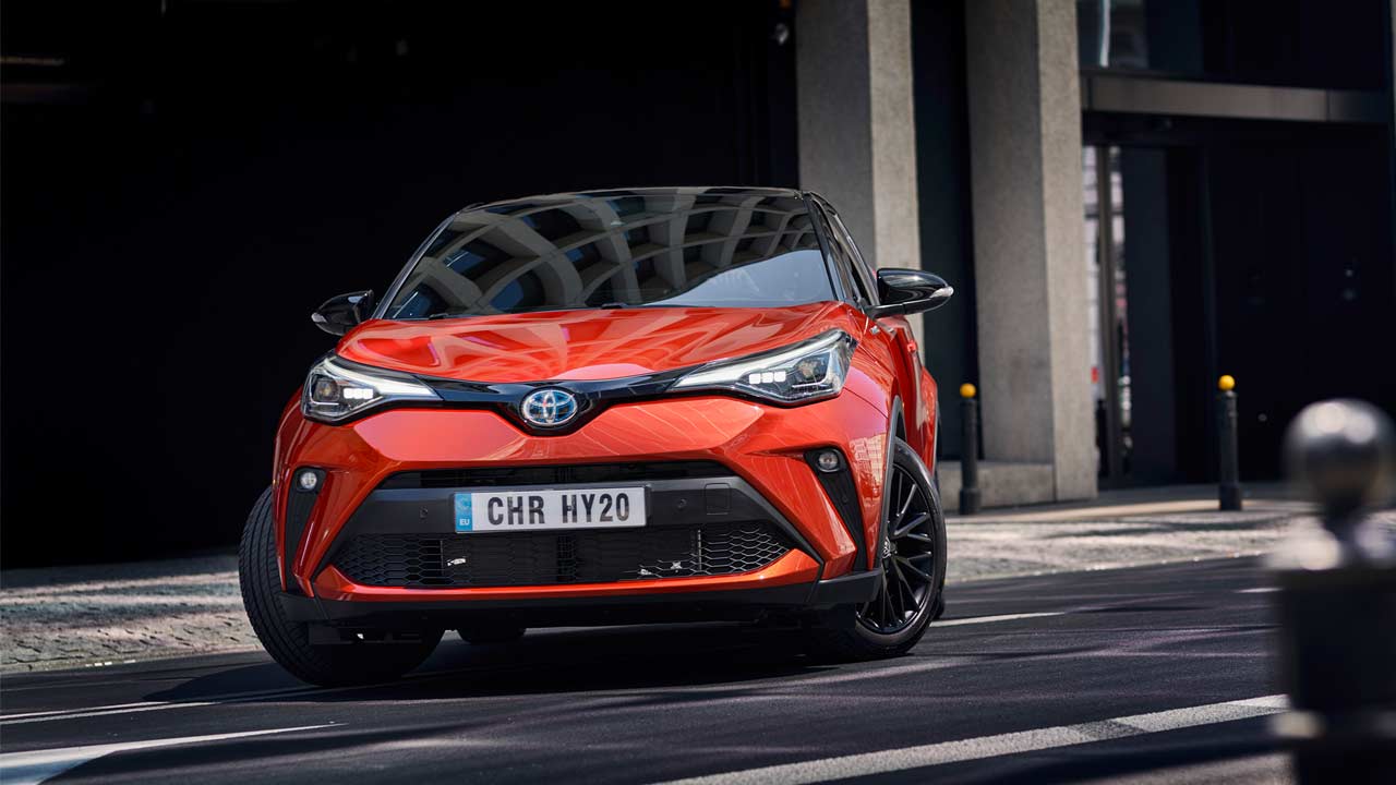 2020-Toyota-CH-R_front