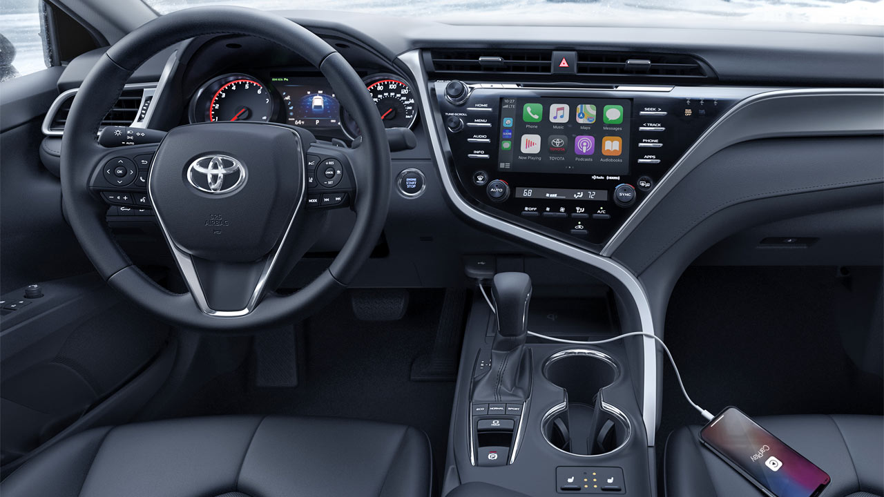 2020-Toyota-Camry-AWD_interior_2