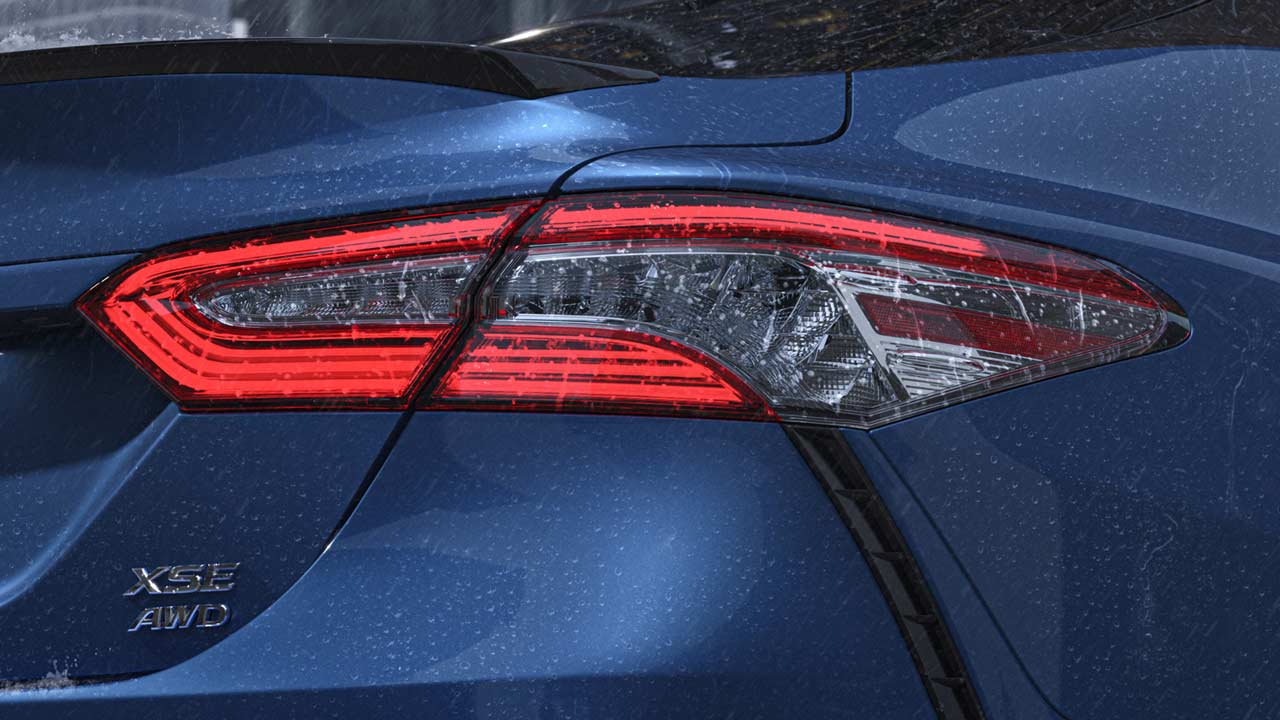 2020-Toyota-Camry-AWD_taillights