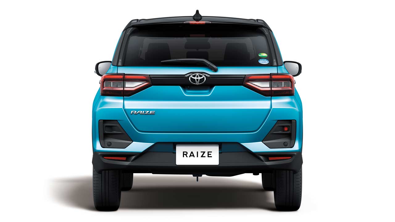 2020-Toyota-Raize-Japan_rear