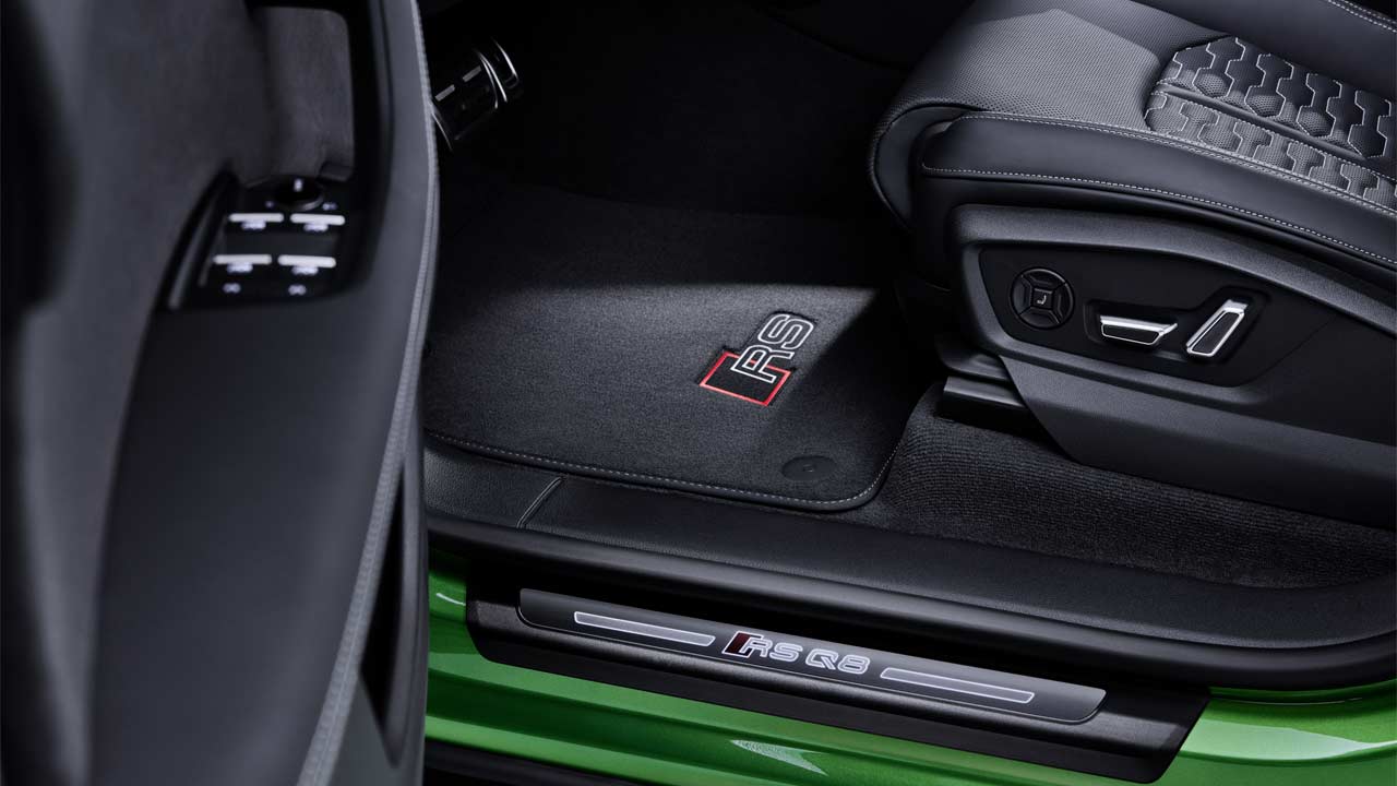 Audi-RS-Q8_interior_door_sill