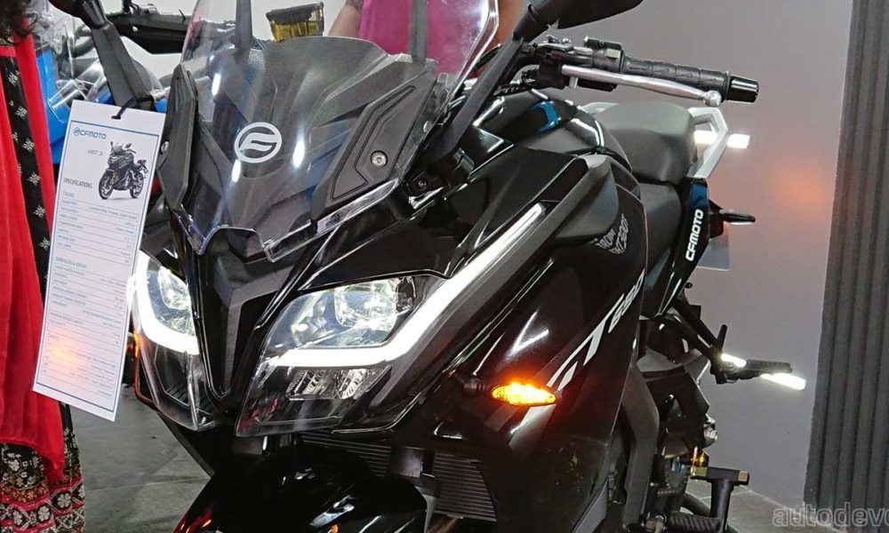 CFMoto-Bengaluru-Showroom_motorcycles_GT-650_headlamps_2