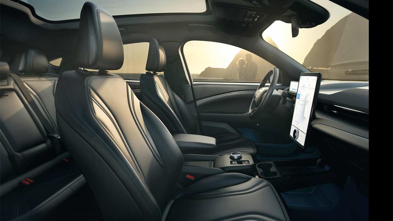 Ford-Mustang-Mach-E_interior_seats