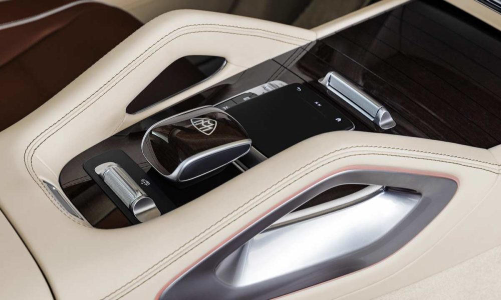 Mercedes-Maybach-GLS-600-4Matic_interior_centre_console